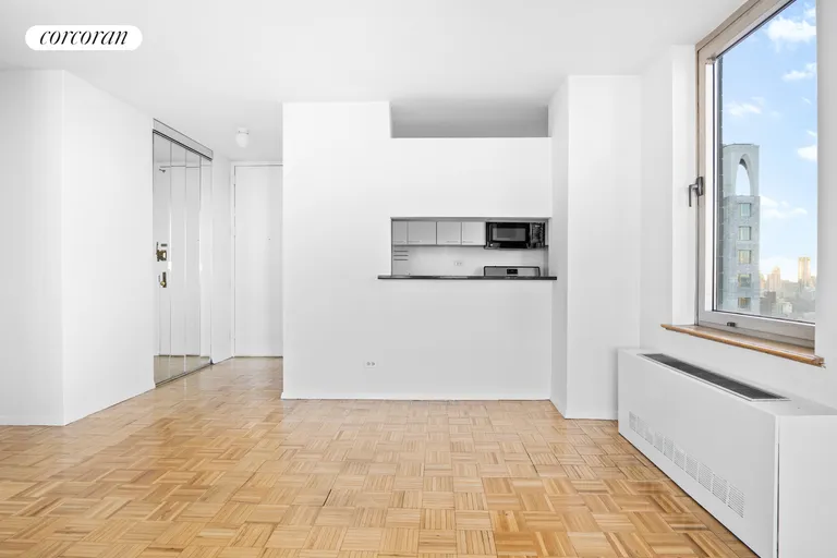 New York City Real Estate | View 200 East 89th Street, 42B | Dining Area | View 9