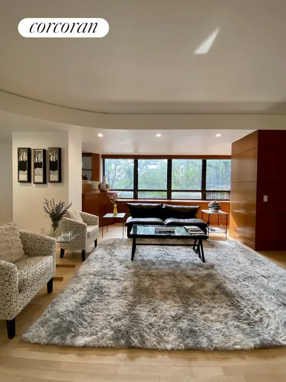 New York City Real Estate | View 240 East 47th Street, 2CD | room 5 | View 6