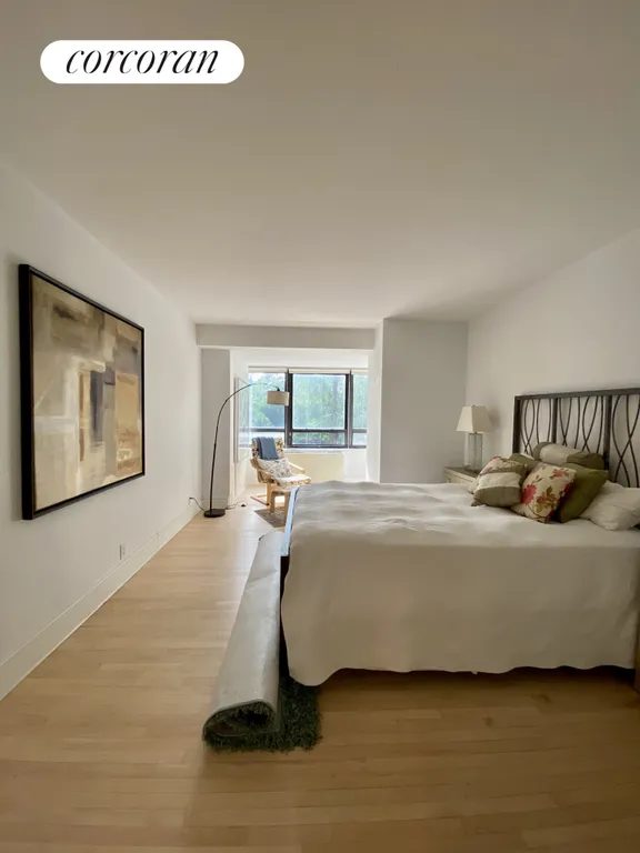 New York City Real Estate | View 240 East 47th Street, 2CD | room 11 | View 12