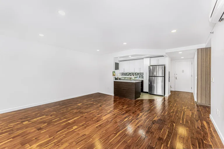 New York City Real Estate | View 77 East 110th Street, 5B | room 2 | View 3