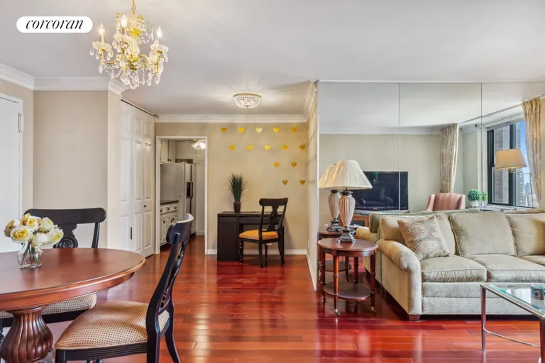 New York City Real Estate | View 444 East 86th Street, 33C | Dining Bay/ Foyer | View 4