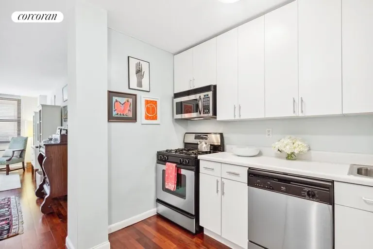 New York City Real Estate | View 130 East 18th Street, 4K | room 1 | View 2