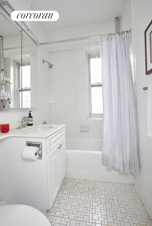 New York City Real Estate | View 60 East 8th Street, 4K | Bath En-suite to Primary Bedroom | View 8