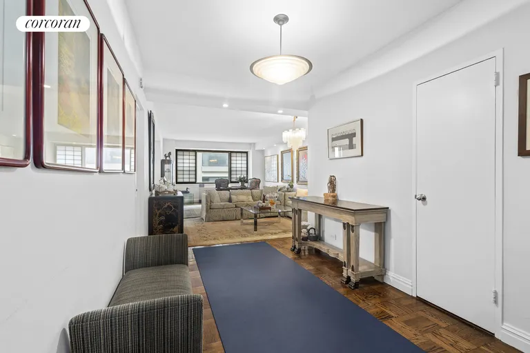 New York City Real Estate | View 150 East 69th Street, 18B | room 3 | View 4