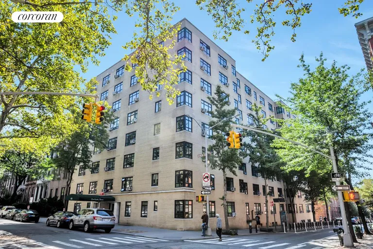New York City Real Estate | View 100 Remsen Street, 4H | room 8 | View 9