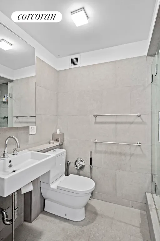 New York City Real Estate | View 255 East 49th Street, 30A | Full Bathroom | View 13