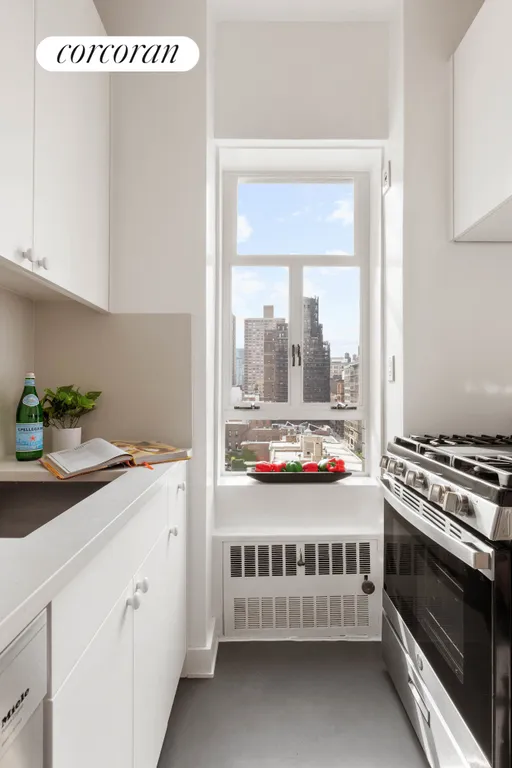 New York City Real Estate | View 2 Fifth Avenue, 14EF | Kitchen | View 10