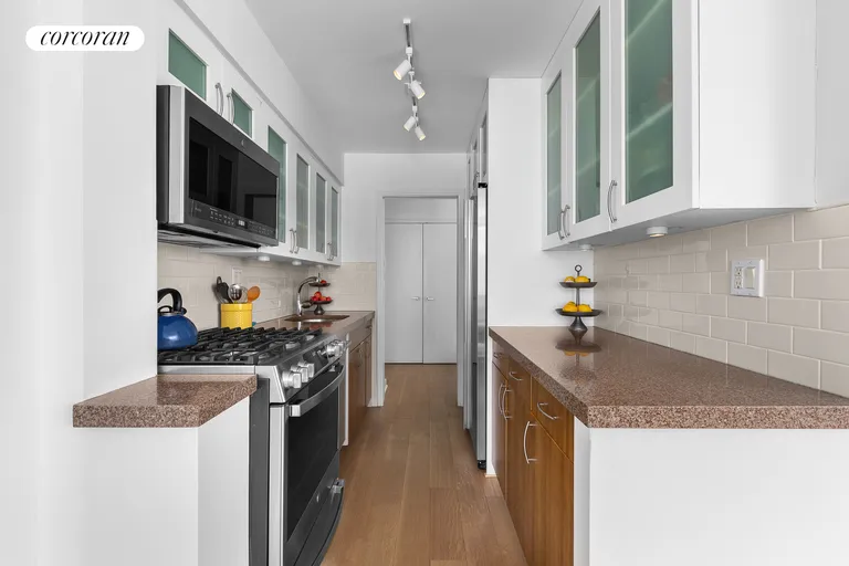 New York City Real Estate | View 1641 Third Avenue, 3H | room 3 | View 4