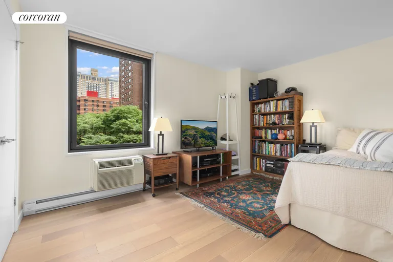 New York City Real Estate | View 1641 Third Avenue, 3H | room 6 | View 7