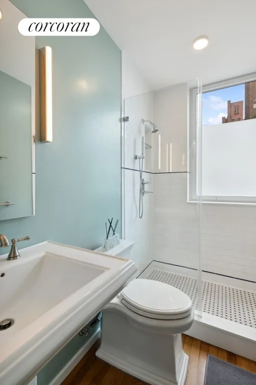 New York City Real Estate | View 2 Sutton Place South, 14B | Full Bathroom | View 7