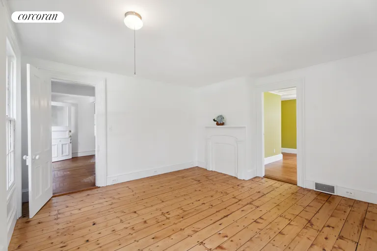 New York City Real Estate | View 24 Woodlawn Avenue | room 8 | View 9