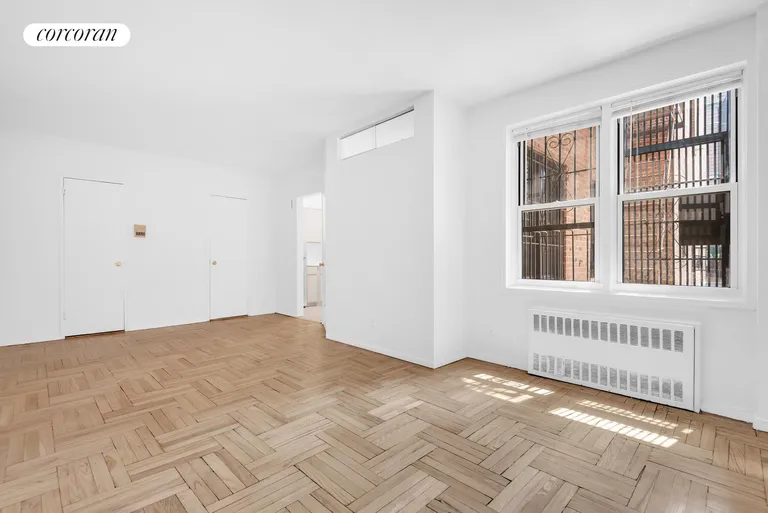 New York City Real Estate | View 350 East 30th Street, 1K | room 1 | View 2