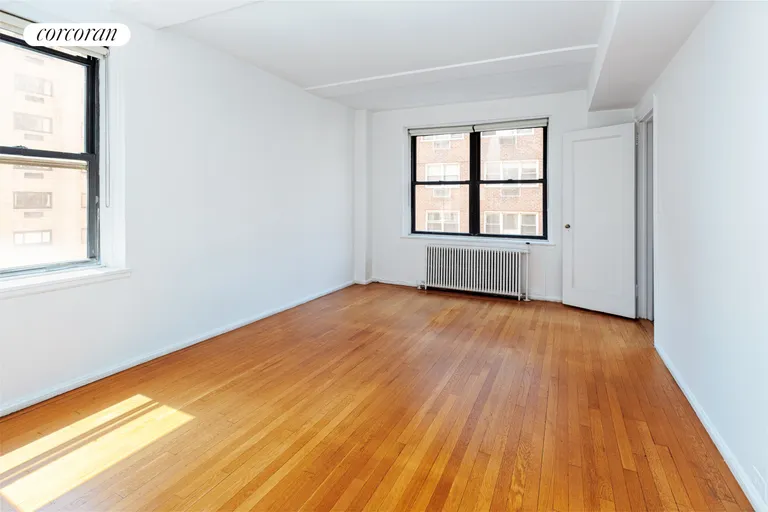 New York City Real Estate | View 140 East 28th Street, 10B | Bedroom | View 4