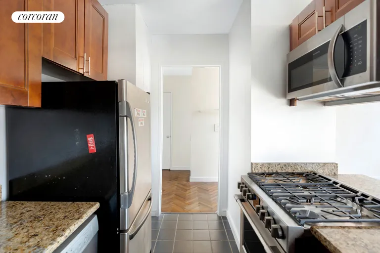 New York City Real Estate | View 360 East 88th Street, 19A | room 6 | View 7