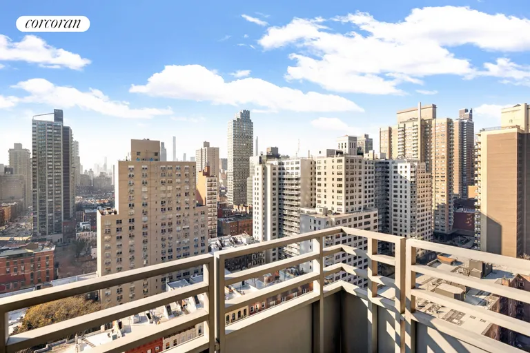 New York City Real Estate | View 360 East 88th Street, 19A | room 9 | View 10