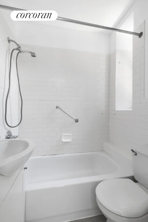 New York City Real Estate | View 175 Rivington Street, 1A | Full Bathroom | View 4