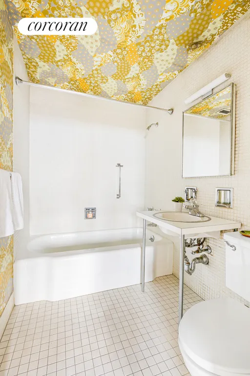 New York City Real Estate | View 37 West 12th Street, 11D | Full Bathroom | View 10