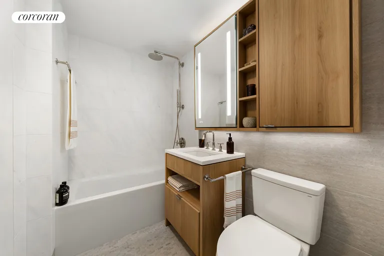 New York City Real Estate | View 20 River Terrace, 26E | Primary Bathroom | View 6