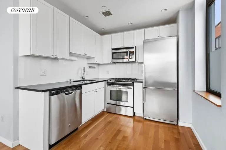 New York City Real Estate | View 82 Irving Place, 6E | room 2 | View 3