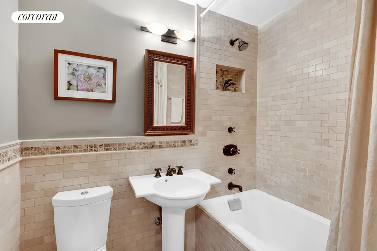 New York City Real Estate | View 400 Central Park West, 5B | Full Bathroom | View 6