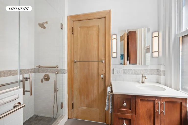 New York City Real Estate | View 255 West End Avenue, 5A | Renovated tiled Bath | View 8