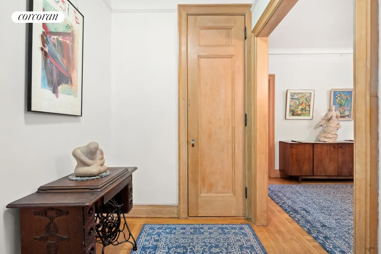New York City Real Estate | View 255 West End Avenue, 5A | Entry Foyer | View 2