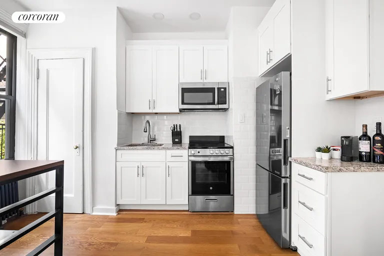 New York City Real Estate | View 615 West 113th Street, 42 | Kitchen | View 2