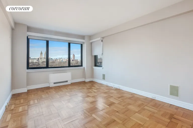 New York City Real Estate | View 923 Fifth Avenue, 14B | Living Room | View 2