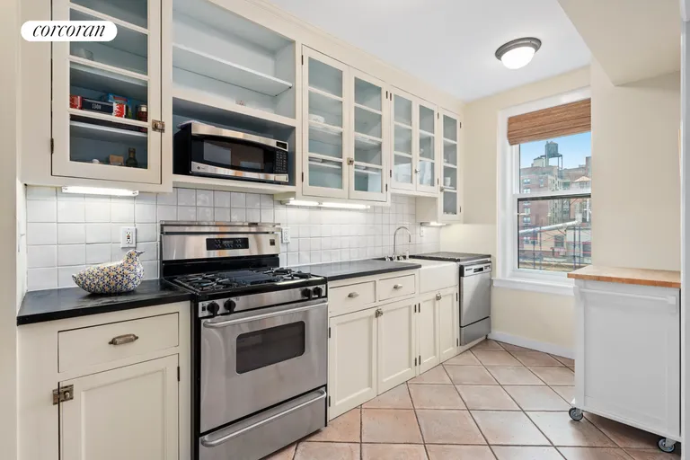 New York City Real Estate | View 21 East 90th Street, 11B | Kitchen | View 5