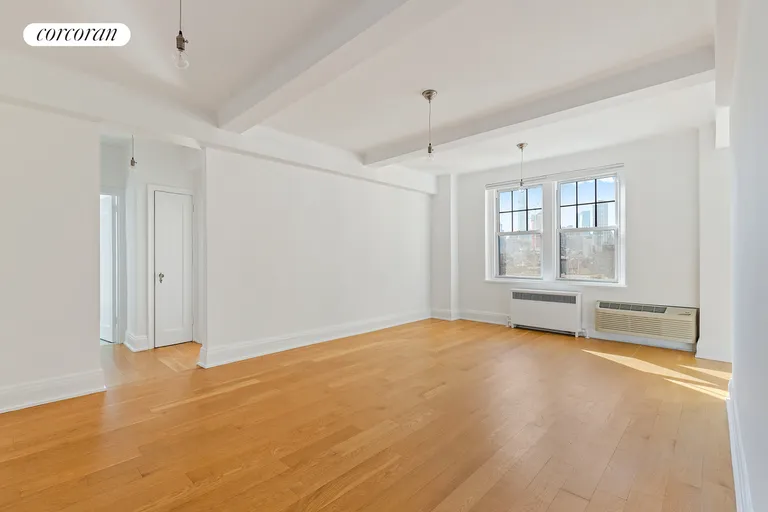 New York City Real Estate | View 172 West 79th Street, 15F | Living Room | View 7