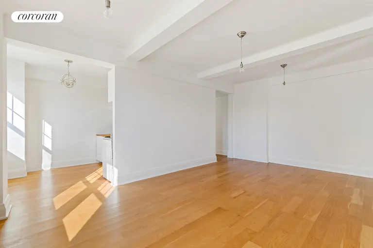 New York City Real Estate | View 172 West 79th Street, 15F | Living Room | View 8