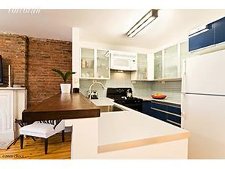 New York City Real Estate | View 275 Adelphi Street | room 1 | View 2