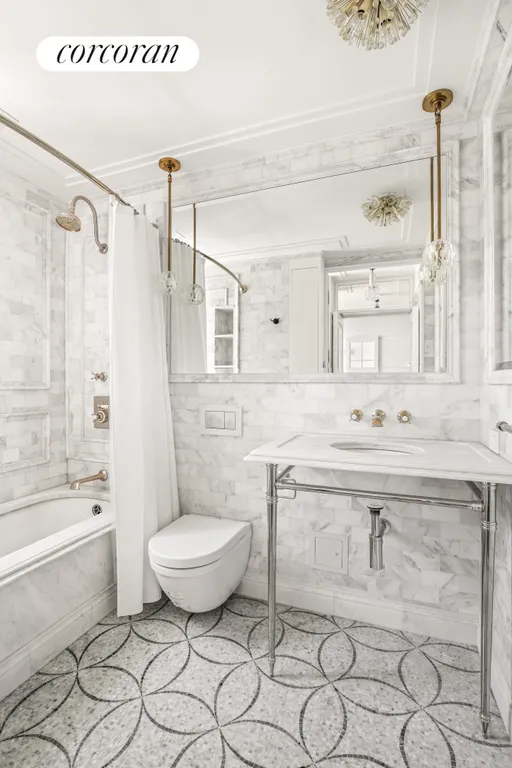 New York City Real Estate | View 5 Riverside Drive, 14F | Full Bathroom | View 5