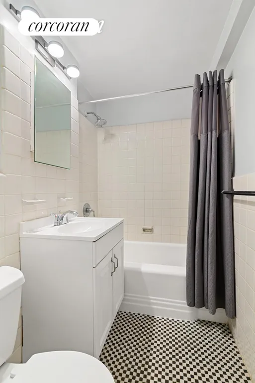 New York City Real Estate | View 150 East 56th Street, 8F | Bathroom | View 8