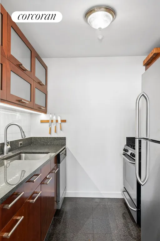 New York City Real Estate | View 121 East 23rd Street, 20C | Kitchen | View 5