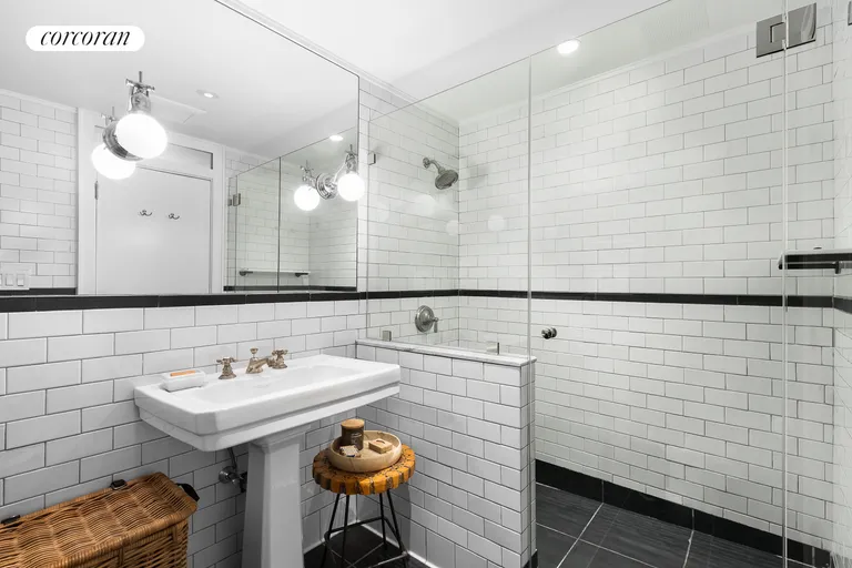 New York City Real Estate | View 272 East 10th Street, 4 | Full Bathroom | View 8