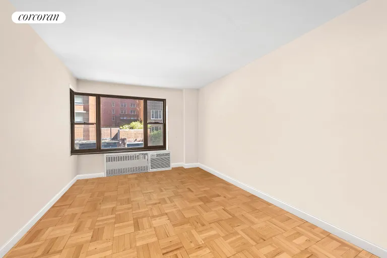 New York City Real Estate | View 55 East End Avenue, 2F | Bedroom | View 2