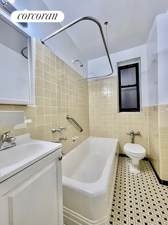 New York City Real Estate | View 108-50 71st Avenue, 1J | room 4 | View 5