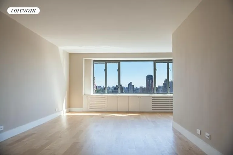New York City Real Estate | View 392 Central Park West, 18U | room 1 | View 2
