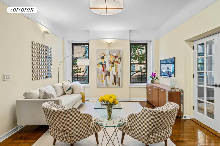 New York City Real Estate | View 102 West 75th Street, 22/23 | 3 Beds, 2 Baths | View 1