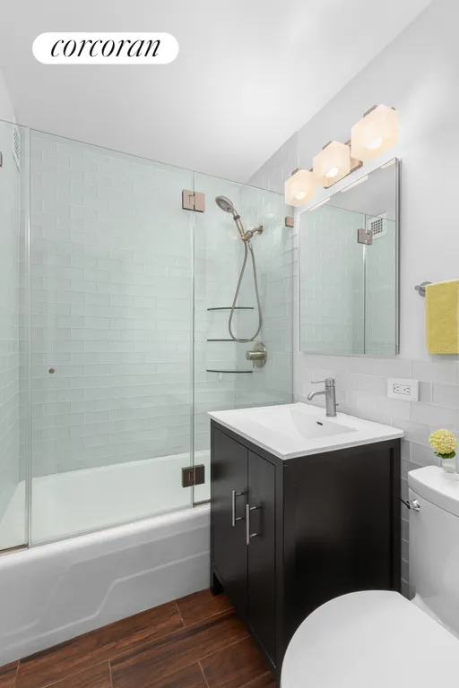 New York City Real Estate | View 150 West End Avenue, 7A | Full Bathroom | View 8