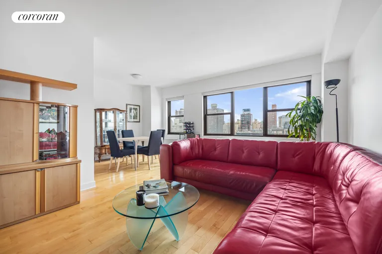 New York City Real Estate | View 200 East 27th Street, 12V | room 1 | View 2