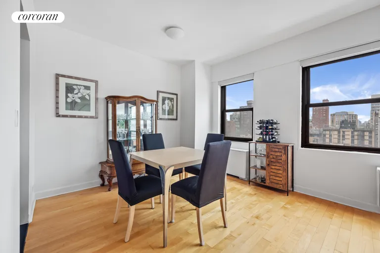 New York City Real Estate | View 200 East 27th Street, 12V | room 3 | View 4