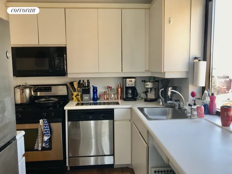New York City Real Estate | View 630 First Avenue, 33M | Kitchen | View 3