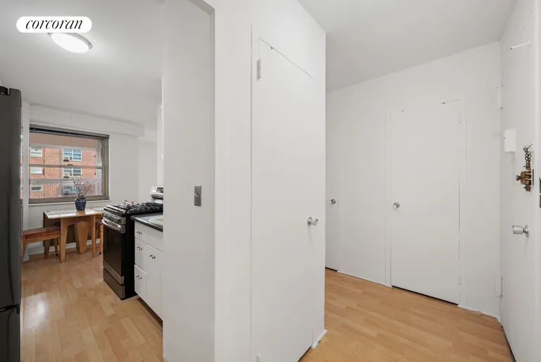 New York City Real Estate | View 70 LaSalle Street, 11H | Entry Foyer | View 9