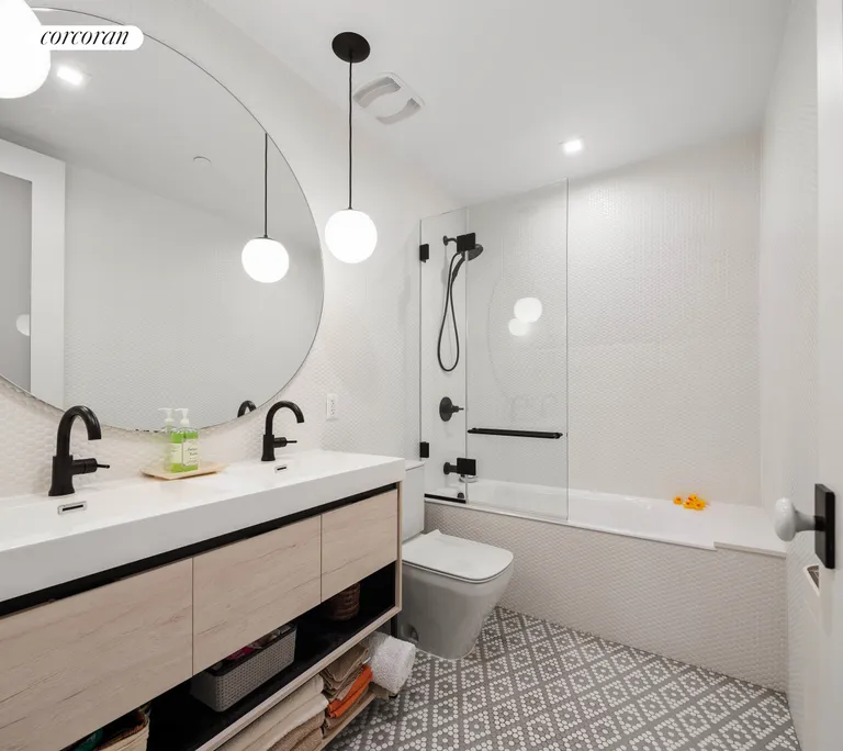 New York City Real Estate | View 572 Saint Marks Avenue, 4 | Full Bathroom | View 8