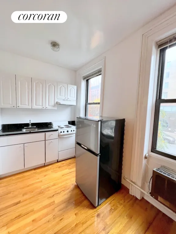 New York City Real Estate | View 650 Tenth Avenue, 2F | room 4 | View 5
