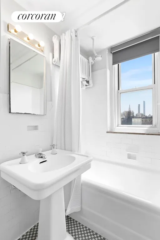 New York City Real Estate | View 365 West 20th Street, 10A | room 11 | View 12