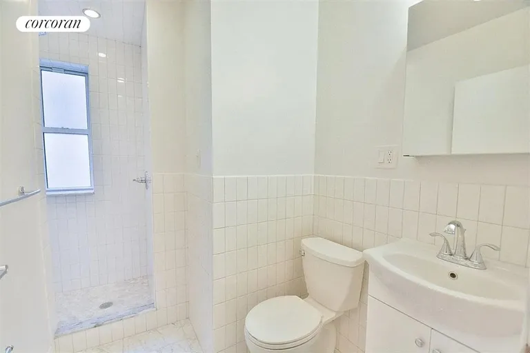 New York City Real Estate | View 3157 Broadway, 19 | Full Bathroom | View 6