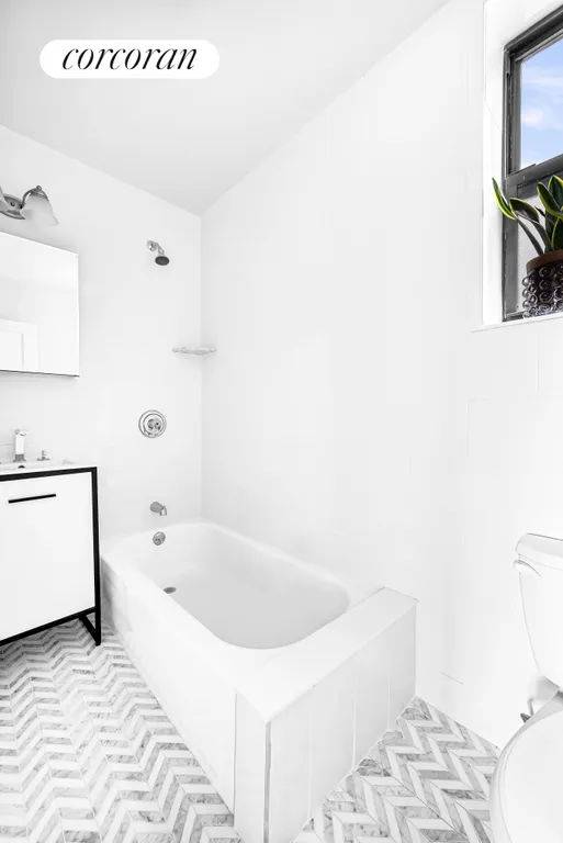 New York City Real Estate | View 253 West 16th Street, 6C | Full Bathroom | View 6